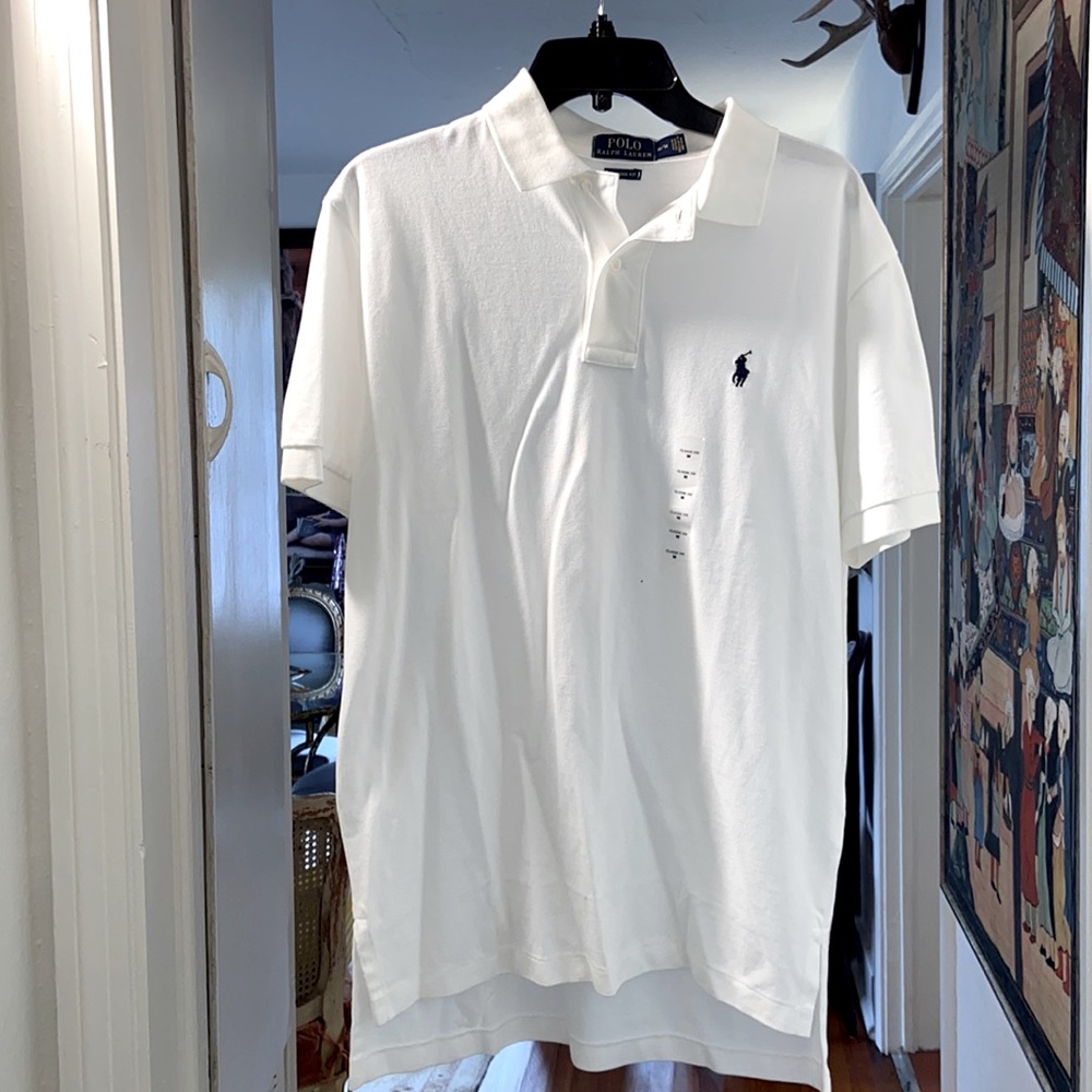 New! Men’s white knit Polo shirt size M.